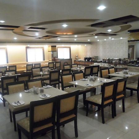 Hotel Poppys Anukula Residencia Vellore Exterior foto
