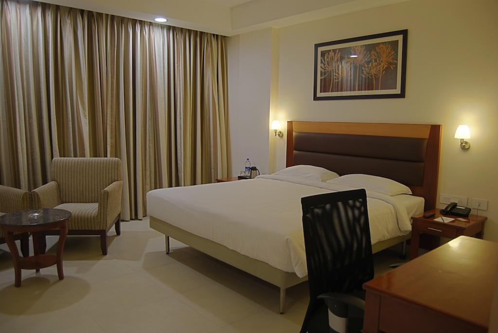 Hotel Poppys Anukula Residencia Vellore Habitación foto