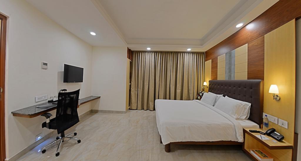 Hotel Poppys Anukula Residencia Vellore Habitación foto