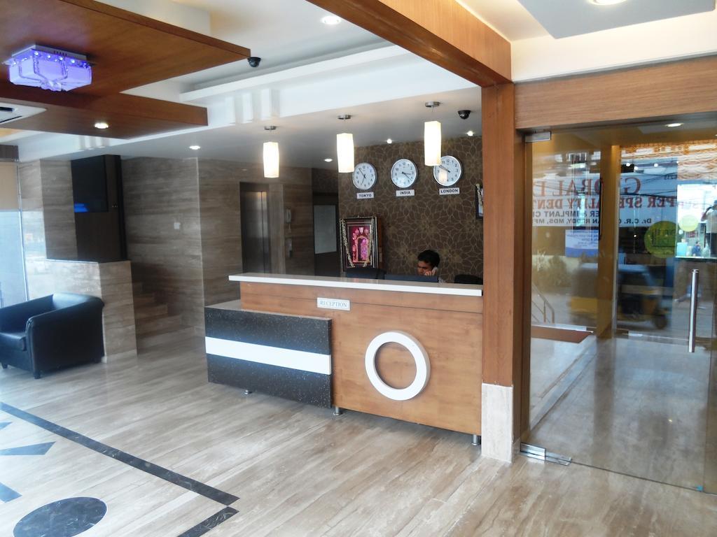Hotel Poppys Anukula Residencia Vellore Exterior foto