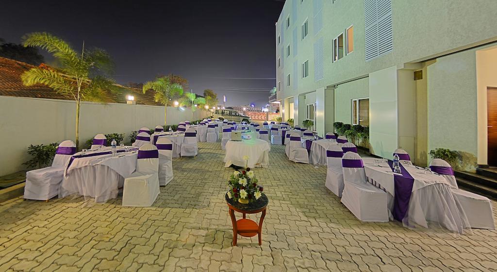 Hotel Poppys Anukula Residencia Vellore Exterior foto