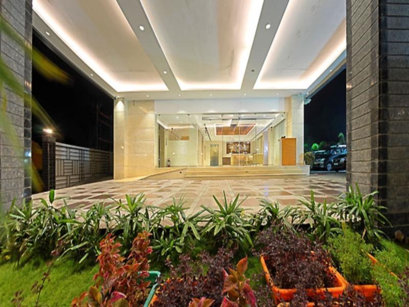 Hotel Poppys Anukula Residencia Vellore Exterior foto